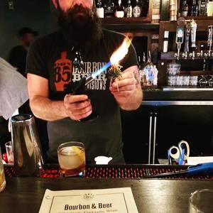 Meet your Posher, Jonathan